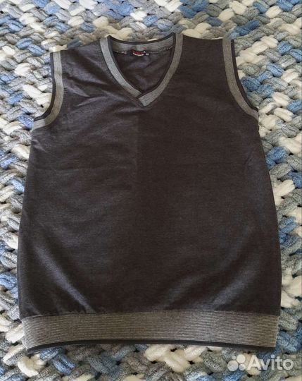 Жилет школьный 140р