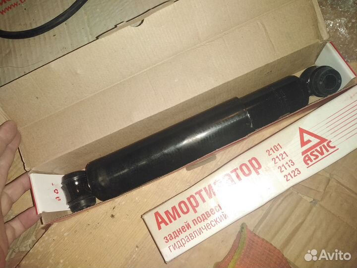 Комплект задних амортизаторв niva 2121.ваз 2101-07