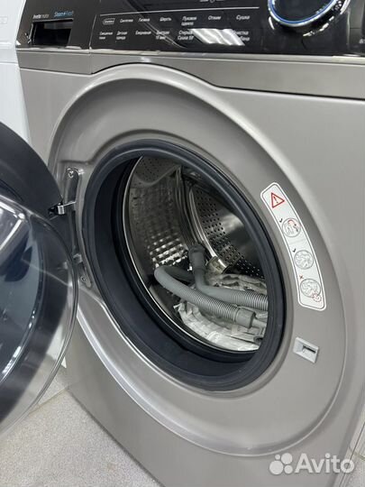 Стиральная машина с сушкой Haier HWD80-BP14979S