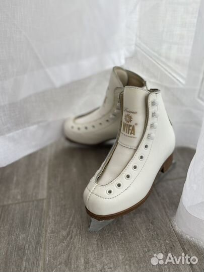 Фигурные коньки wifa 28 LL