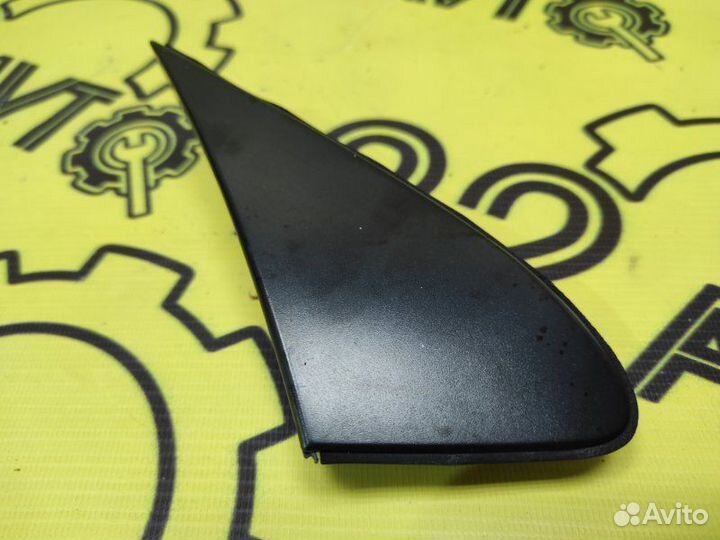 Уголок крыла передний правый Toyota Corolla NZE121