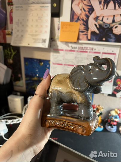 Фарфоровые и пласмассовые статуэтки