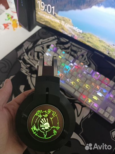 Игровые наушники