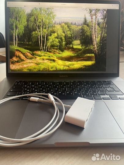 Apple MacBooK Pro 16 mvvj2ru/A