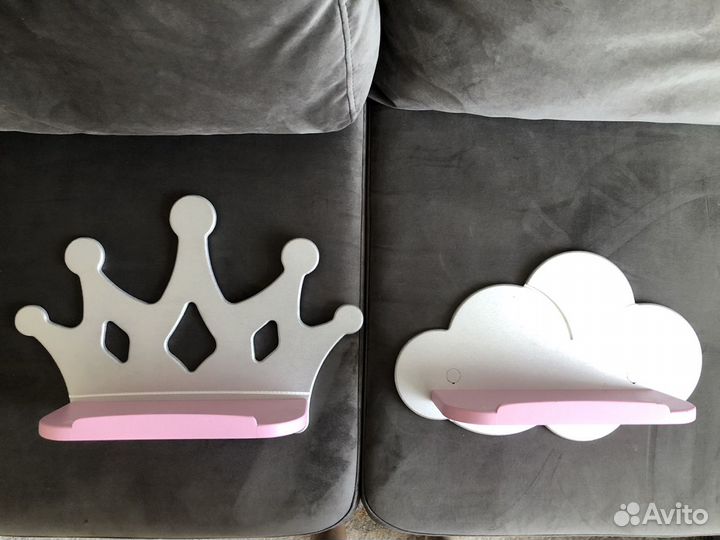 Полочки для комнаты принцессы. Цена за две