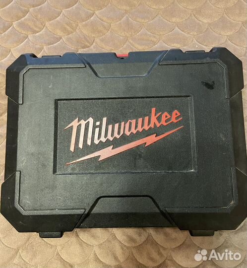 Перфоратор Milwaukee PFH 26T