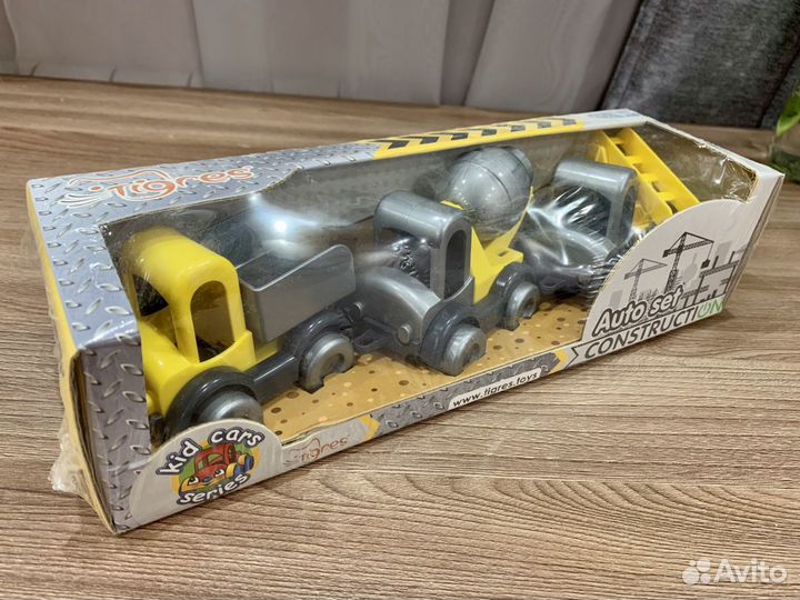 Новый набор игрушечных машинок Tigres (Wader)