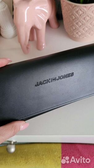 Солнцезащитные очки женские