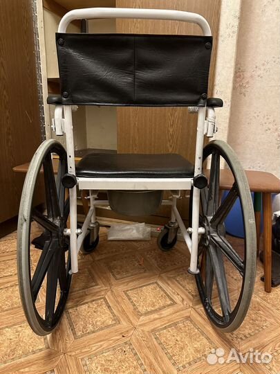Кресло-каталка с санитарным оснащением