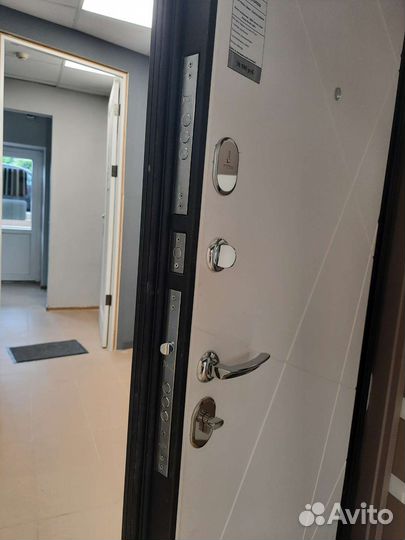 Дверь входная