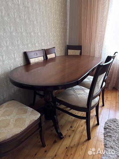 Стол и 6 стульев