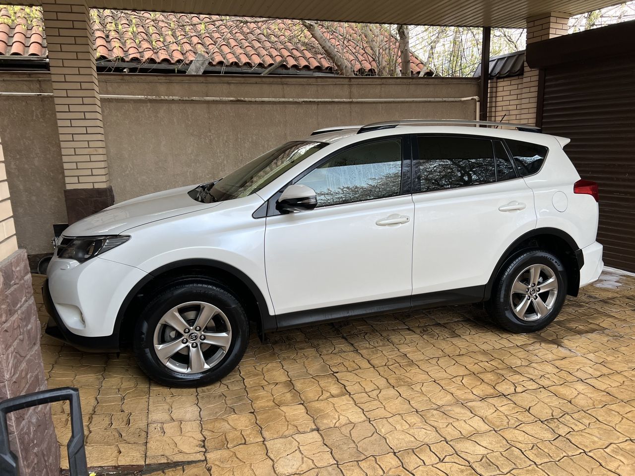 Toyota RAV4: фото владельца
