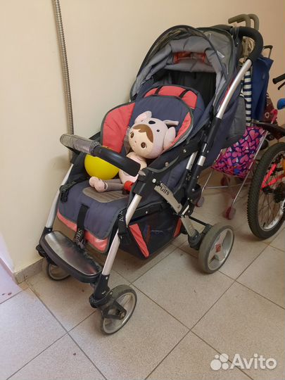 Прогулочная коляска