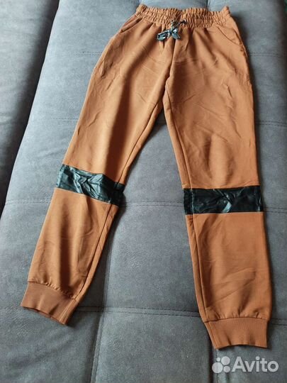 Спортивный костюм женский