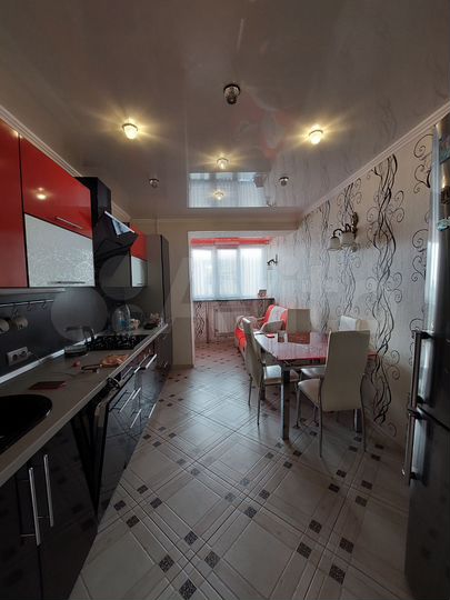 2-к. квартира, 65 м², 8/10 эт.