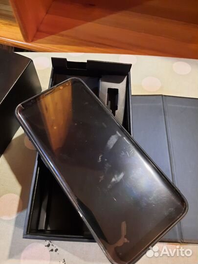 Samsung Galaxy S8+, 4/64 ГБ