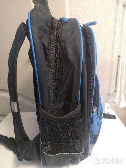Рюкзак школьный