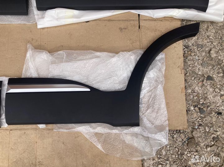 Молдинг двери новый оригинал Chery Tiggo 4