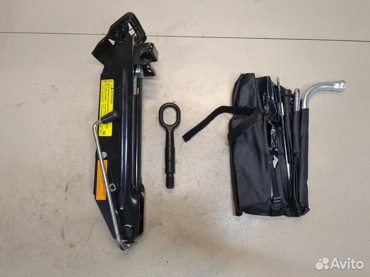 Набор инструментов штатный Audi Q5, 2011