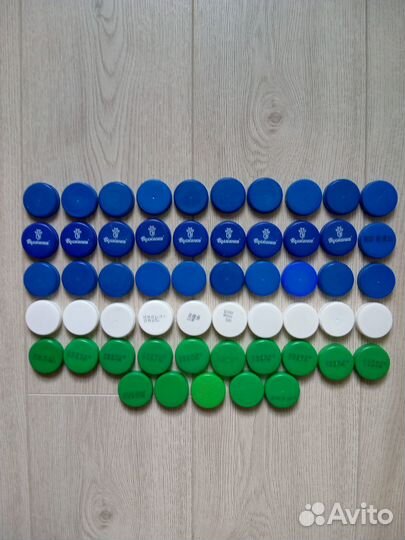 Крышечки пластмассовые