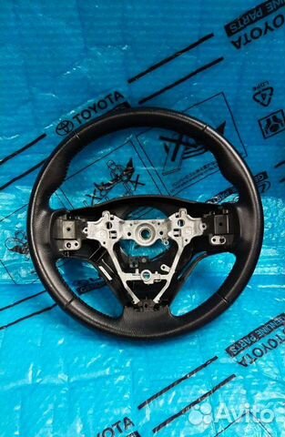 Руль Рав 4 (4) черная кожа для авто 2 литра