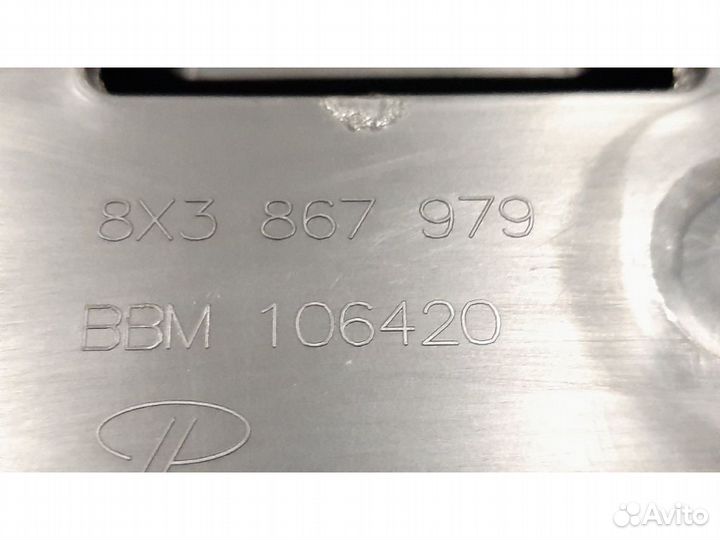 Обшивка крышки багажника нижняя audi A1 8X