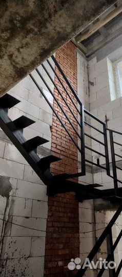 Лестница на металлокаркасе по Вашим габаритам