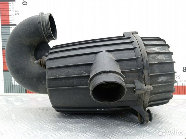 Б/У Корпус воздушного фильтра 1349549080 Peugeo