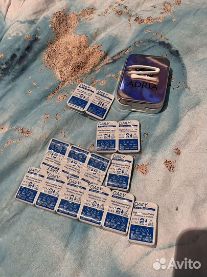 Линзы и дорожный набор (контейнер)