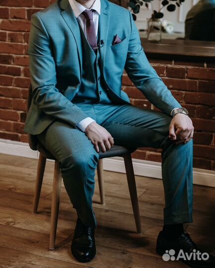 Мужской костюм тройка 50 52