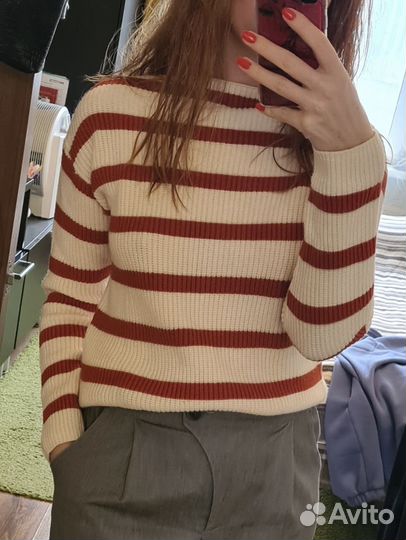 Свитер женский в полоску
