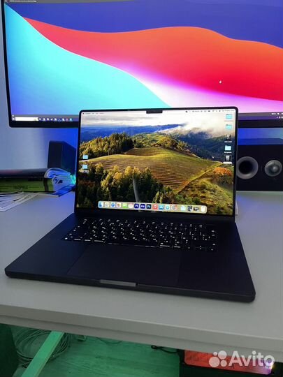 Apple MacBook Pro 16 (M3 Pro, 18Gb, 512Gb SSD)