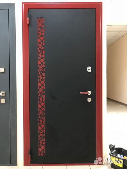 Входная уличная утепленная дверь