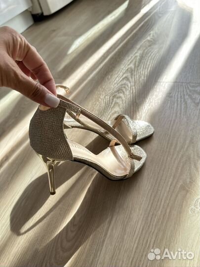 Босоножки женские 39 размер