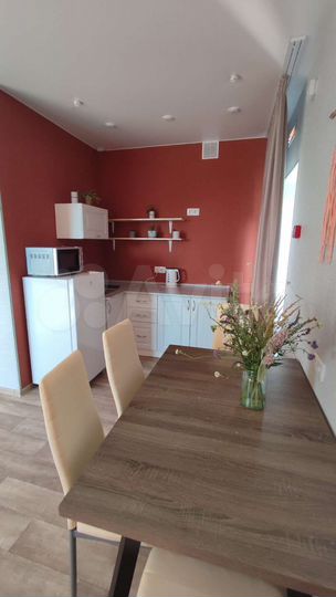 2-к. квартира, 42 м², 3/3 эт.