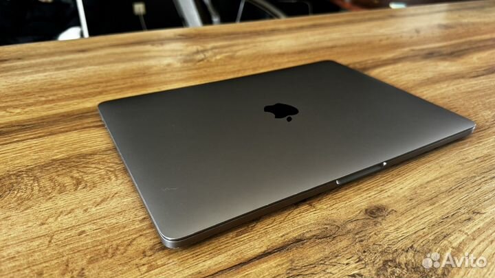 Macbook pro 13 2020 i7/16/256