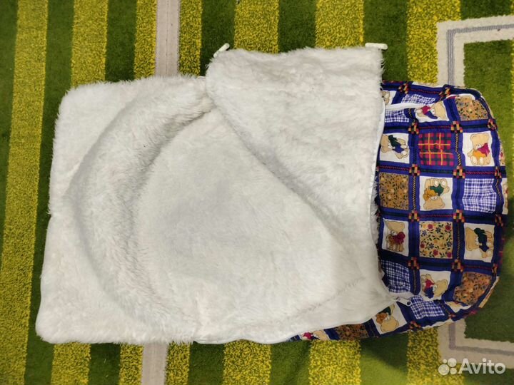 Меховая подстилка в санки или в коляску