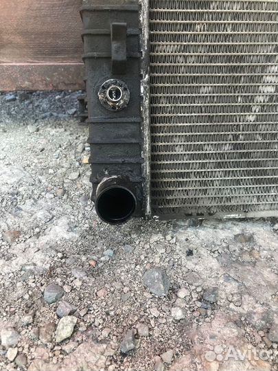 Радиатор Range rover Sport 4,2