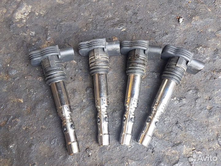 Катушка зажигания Фольксваген Ауди 06F905115F