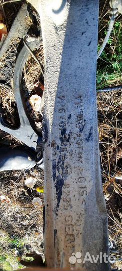 Audi Q7 кулак поворотный цапфа