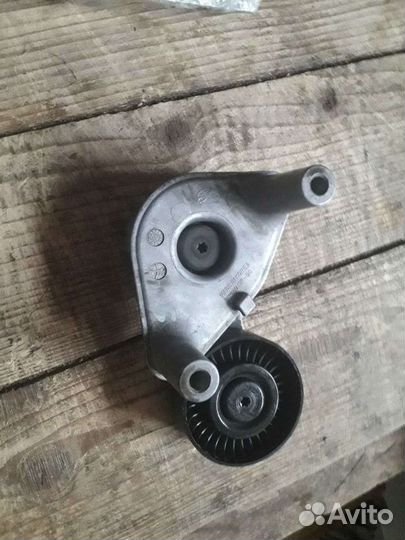 Hyundai Sonata/IX35/Santa Fe/Tucson натяжитель рем