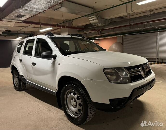 Renault Duster 2.0 МТ, 2017, битый, 66 375 км