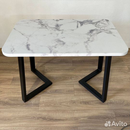 Кухонный стол лофт 'Secure Level'