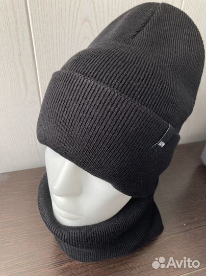 Комплект шапка и снуд