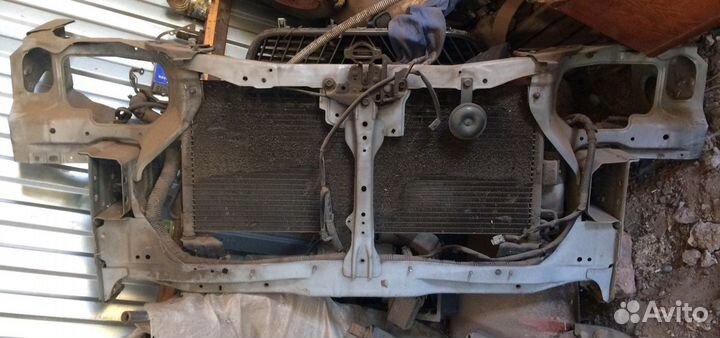 Рамка радиатора(телевизор) Ниссан nissan