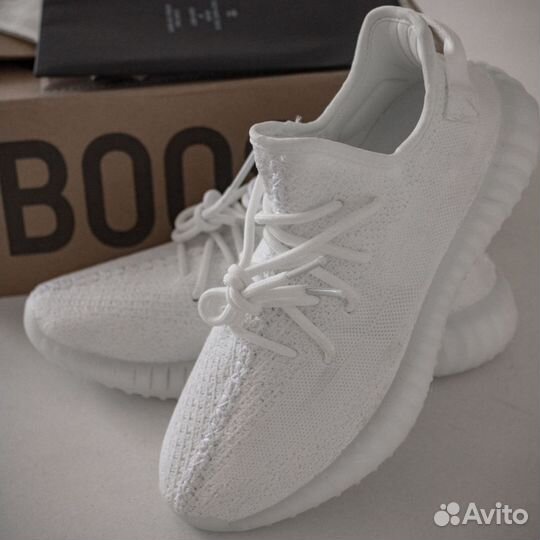 Кроссовки Adidas Yeezy Boost 350 женские