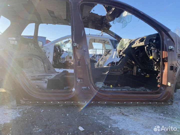 Порог со стойкой правый Volkswagen Tiguan 2017