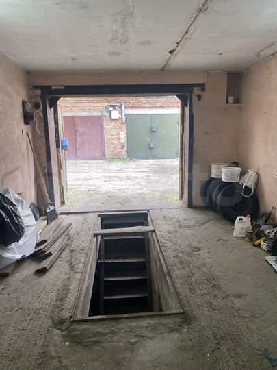 Гараж, > 30 м²