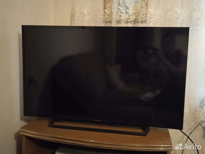 Телевизор Sony KDL-40RE353