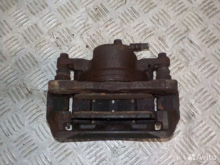 Суппорт передний правый Honda CR-V